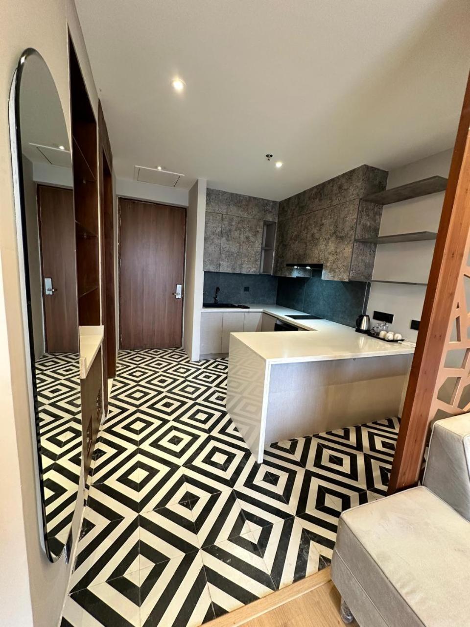 Urban Abodes Apart otel Ghaziabad Dış mekan fotoğraf